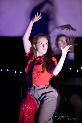 Danseuse de la pièce WIP: les Echos du Quotidien